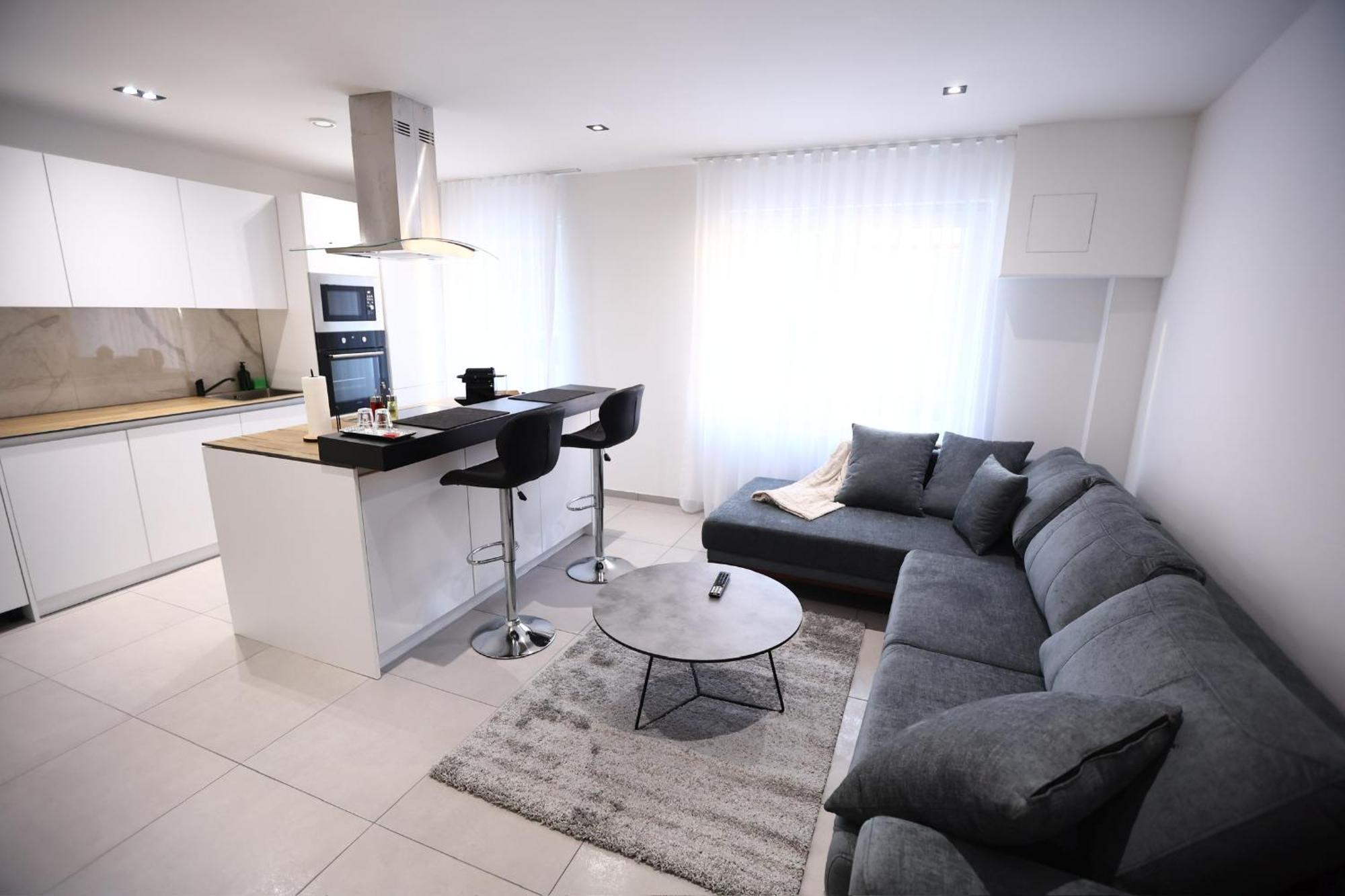 Apartament Jam *