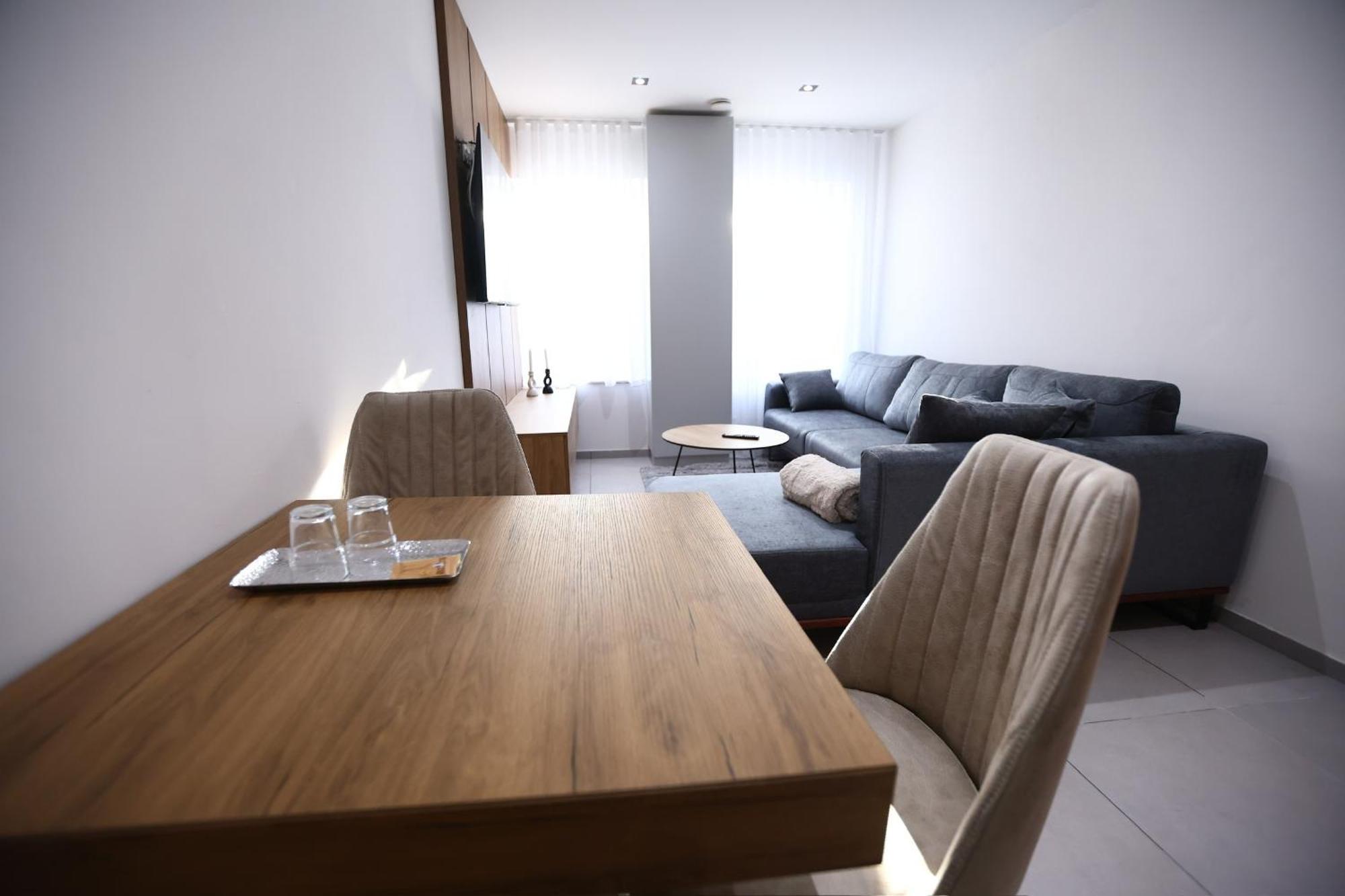 Apartament Jam *