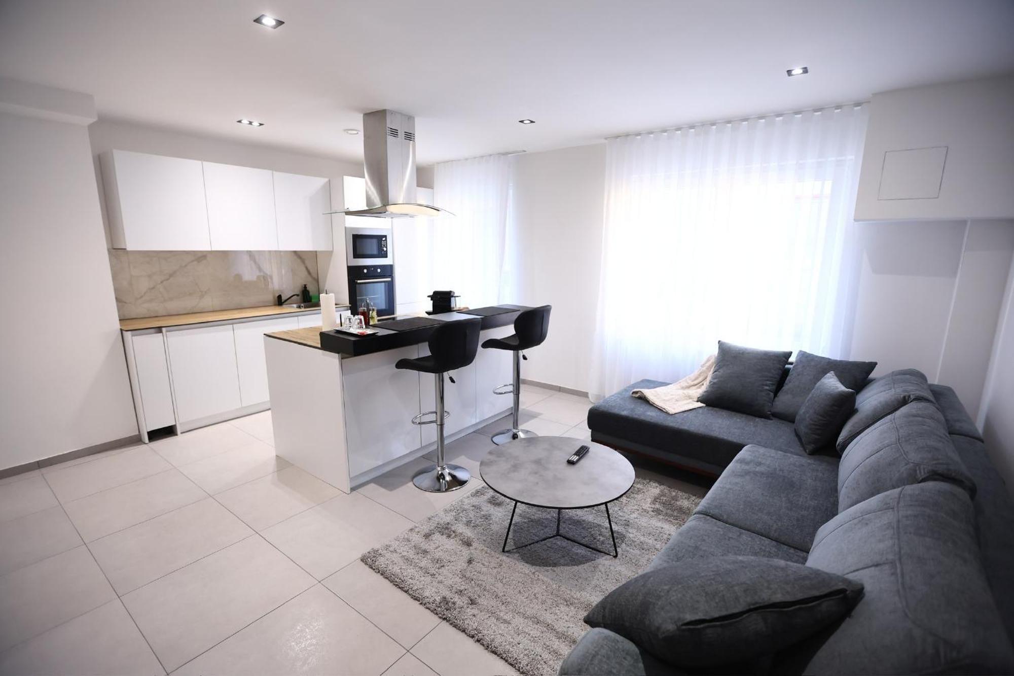 Apartament Jam *